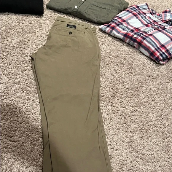 Men's Bundle. Vineyard Vines and More! - Picture 5 of 16